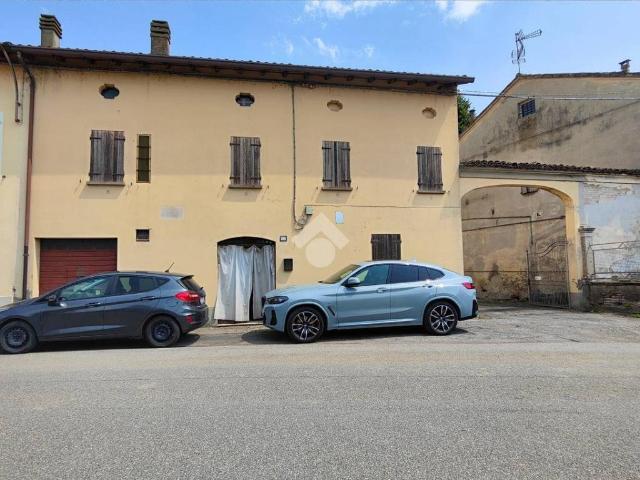 Villa Indipendente in vendita a Bassa Reggiana, Re