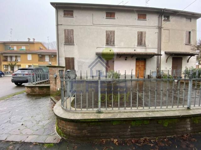 Villa Indipendente in vendita a Bassa Reggiana, Re