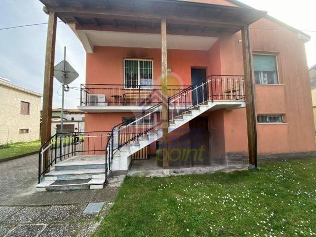 Villa Indipendente in vendita a Sorbolo a Levante, Brescello