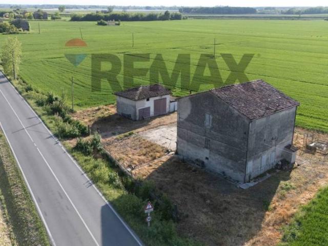 Villa Indipendente in vendita a Bassa Reggiana, Re