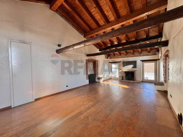 Villa Indipendente in vendita a Zona Centro, Brescia