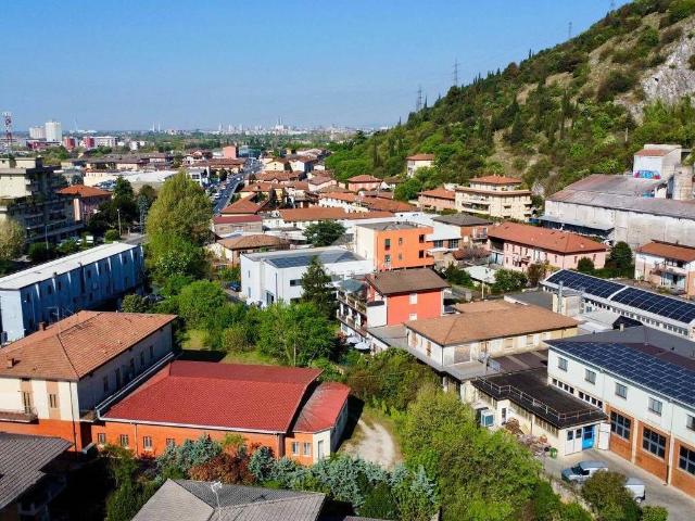 Villa Indipendente in vendita a Zona Est, Brescia