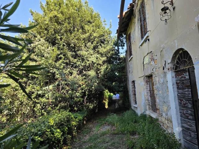 Villa Indipendente in vendita a Zona Centro, Brescia