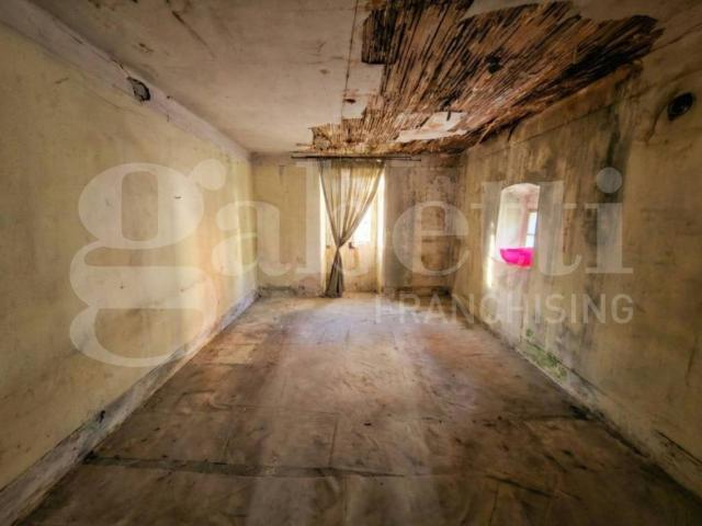 Villa Indipendente in vendita a Zona Est, Brescia
