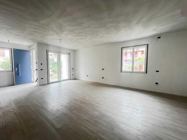 Villa Indipendente in vendita a Zona Est, Brescia