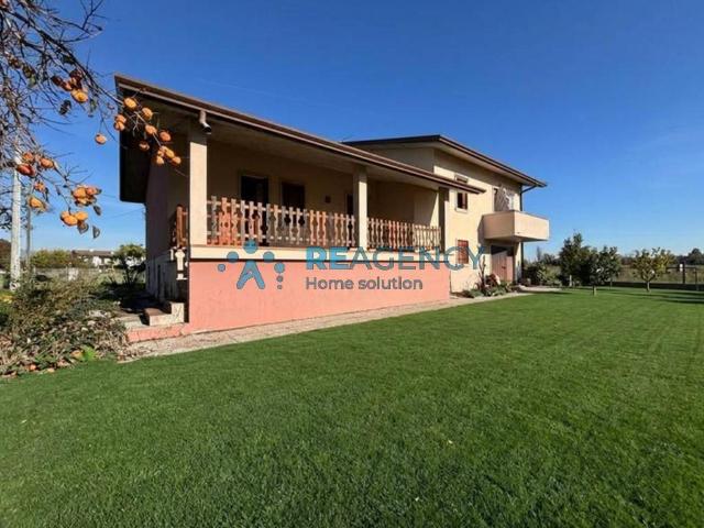 Villa Indipendente in vendita a Bressanvido, Veneto