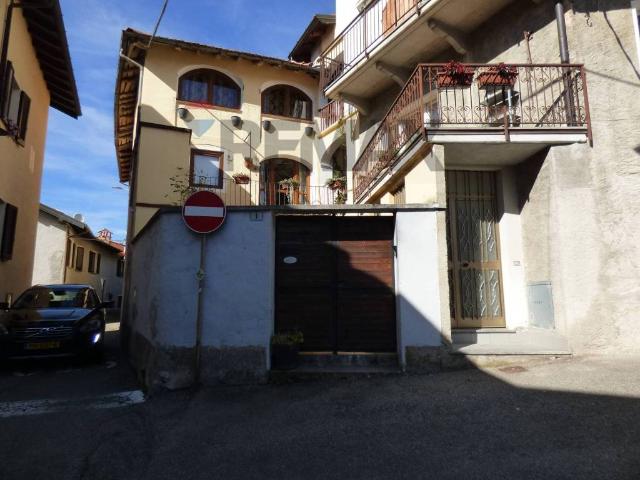 Villa Indipendente in vendita a Comunità Montana Valli del Verbano, Brezzo Di Bedero