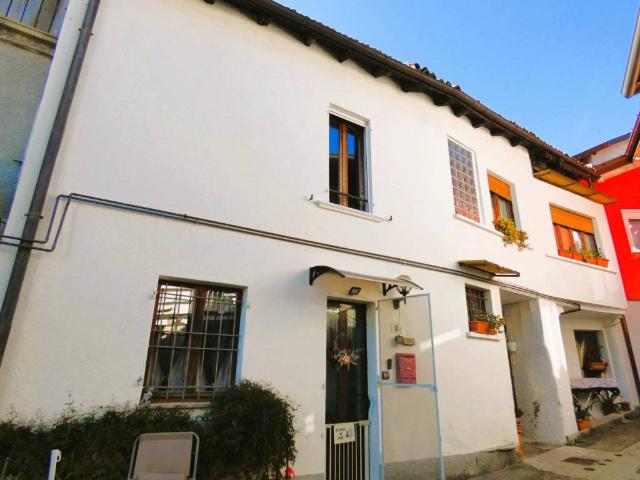 Villa Indipendente in vendita a Comunità Montana Valli del Verbano, Brezzo Di Bedero