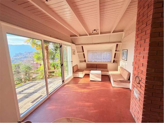 Villa Indipendente in vendita a Comunità Montana Valli del Verbano, Brezzo Di Bedero