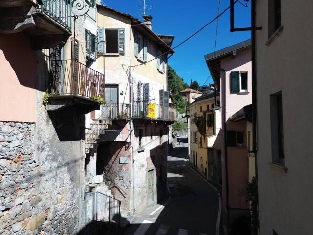 Villa Indipendente in vendita a Brienno, Lombardia