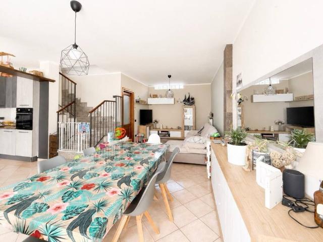 Villa Schiera in vendita a Brignano Gera D'adda, Lombardia