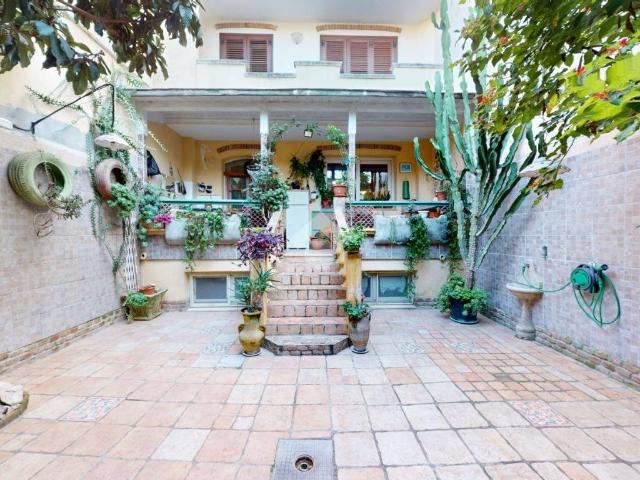 Villa Indipendente in vendita a Cappuccini, Puglia