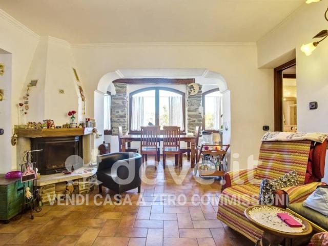 Villa Indipendente in vendita a Comunità Montana Valli del Verbano, Brissago Valtravaglia