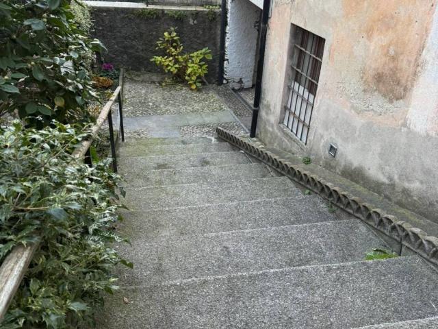 Villa Indipendente in vendita a Comunità Montana Valli del Verbano, Brissago Valtravaglia
