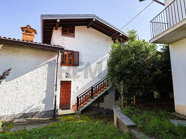 Villa Indipendente in vendita a Comunità Montana Valli del Verbano, Brissago Valtravaglia