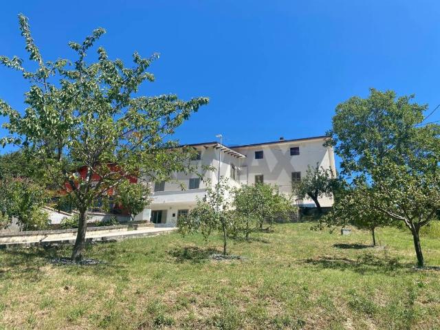 Villa Indipendente in vendita a Brittoli, Abruzzo