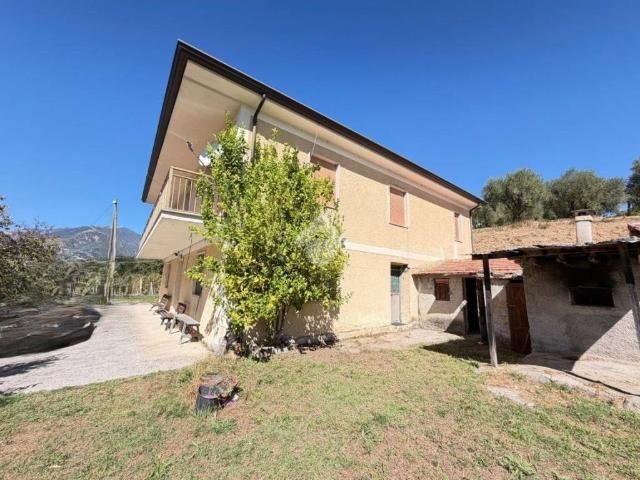 Villa Indipendente in vendita a Broccostella, Frosinone