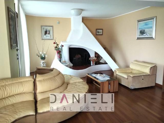 Villa Indipendente in vendita a Brogliano, Veneto
