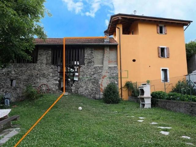 Villa Indipendente in vendita a Brovello-Carpugnino, Piemonte