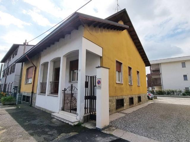 Villa Indipendente in vendita a Brugherio, Cascina Increa