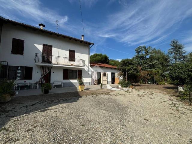 Villa Indipendente in vendita a Piemonte, Asti