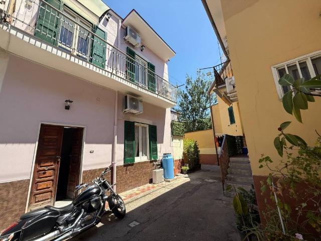 Villa Indipendente in vendita a Brusciano, Campania
