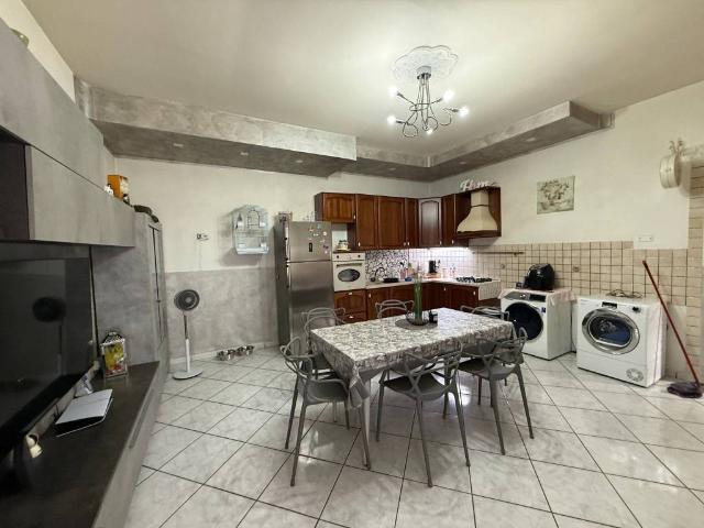 Villa Indipendente in vendita a Brusciano, Campania