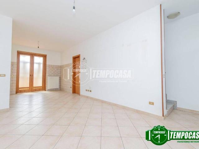 Villa Indipendente in vendita a Unione dei Comuni I Fontanili, Bubbiano