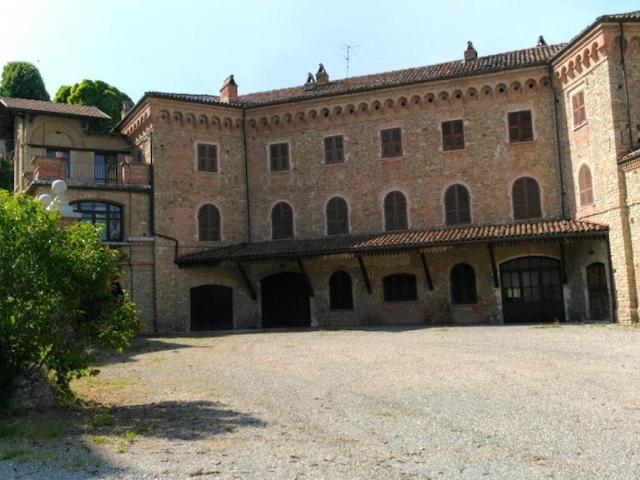 Villa Indipendente in vendita a Piemonte, Asti