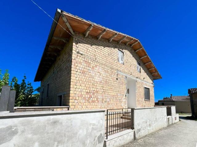 Villa Indipendente in vendita a Bucchianico, Abruzzo