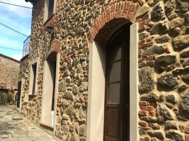 Villa Indipendente in vendita a Bucine, Toscana