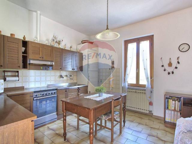 Villa Indipendente in vendita a Bucine, Toscana