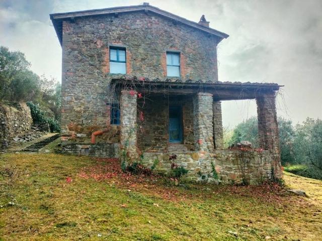 Villa Indipendente in vendita a Bucine, Toscana