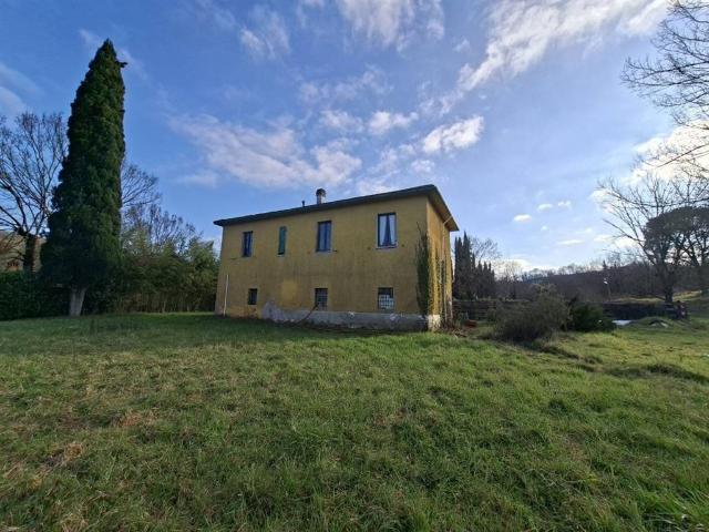 Villa Indipendente in vendita a Bucine, Toscana