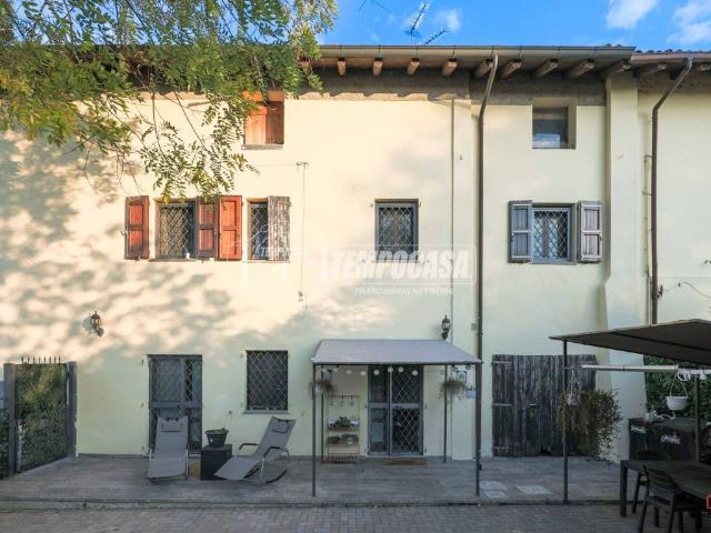 Villa Indipendente in vendita a Budrio, Reggio Emilia