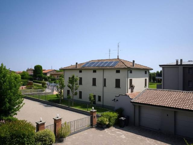 Villa Indipendente in vendita a Budrio, Reggio Emilia
