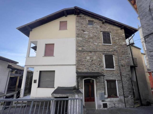 Villa Indipendente in vendita a Località Nansegolo, Buglio In Monte