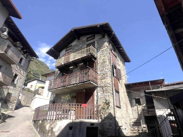 Villa Indipendente in vendita a Località Nansegolo, Buglio In Monte