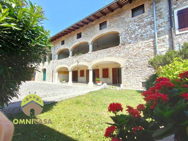 Villa Indipendente in vendita a Buja, Friuli-Venezia Giulia