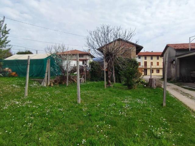 Villa Indipendente in vendita a Buja, Friuli-Venezia Giulia