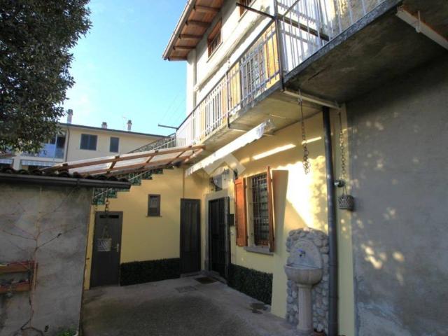Villa Indipendente in vendita a Bulciago, Lombardia