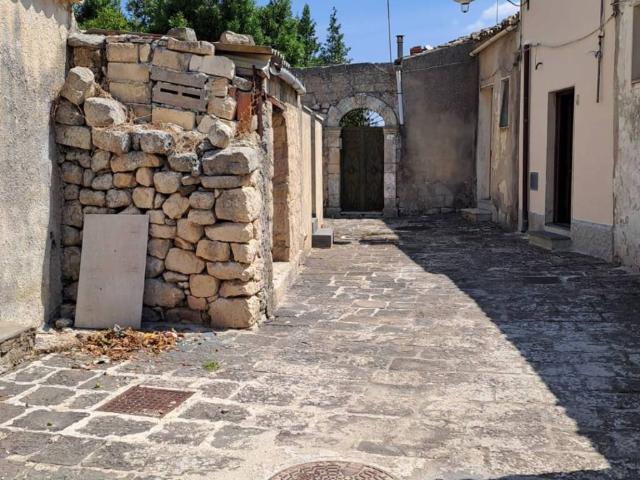 Villa Indipendente in vendita a Buscemi, Siracusa