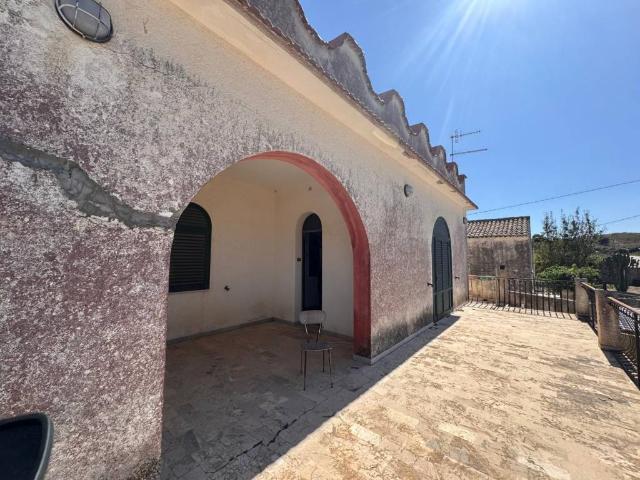 Villa Indipendente in vendita a Pianoneve, Buseto Palizzolo