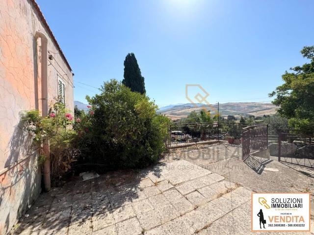Villa Indipendente in vendita a Buseto Palizzolo, Sicilia