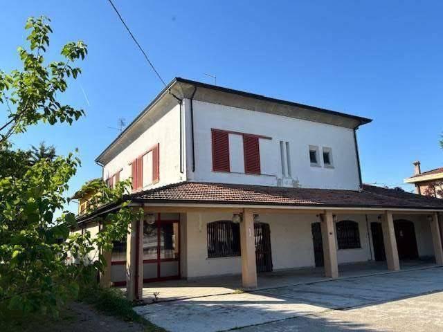 Villa Indipendente in vendita a Polesine Zibello, Busseto