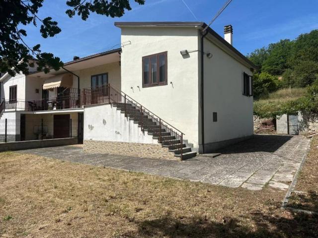 Villa Indipendente in vendita a Bussi Sul Tirino, Abruzzo