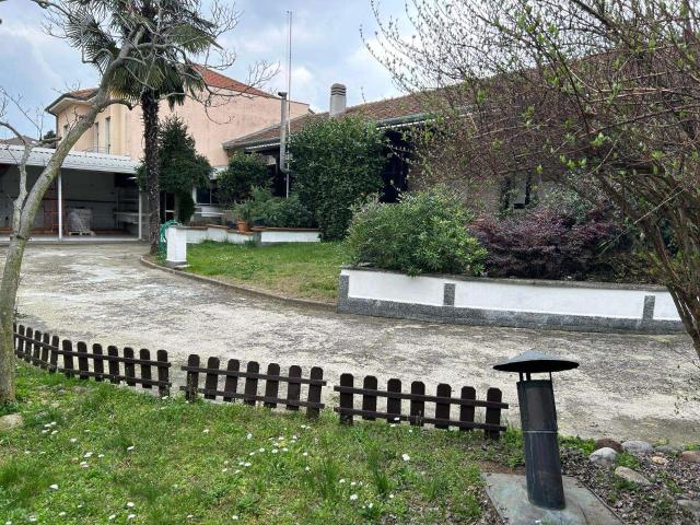 Villa Indipendente in vendita a San Giovanni, Busto Arsizio