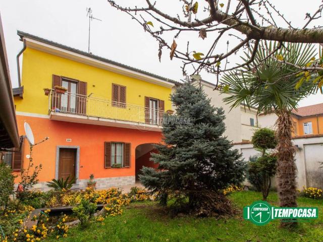 Villa Indipendente in vendita a Busto Arsizio, Lombardia