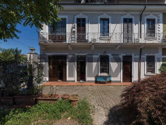 Villa Indipendente in vendita a Santi Apostoli, Busto Arsizio