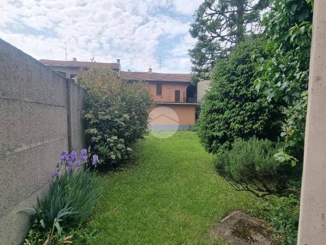 Villa Indipendente in vendita a Sant'Edoardo, Busto Arsizio